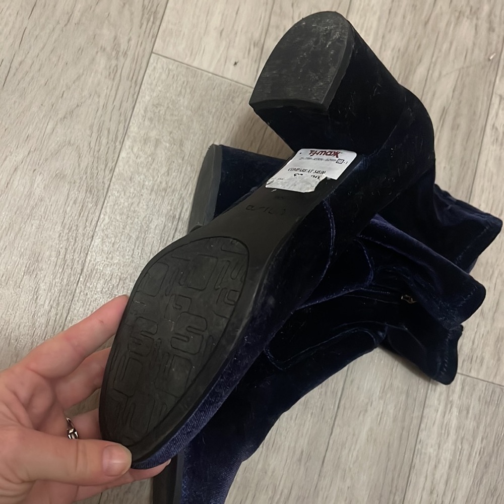 🔵Unisa crushed velvet like bootie ankle heel 8 - Picture 5 of 6